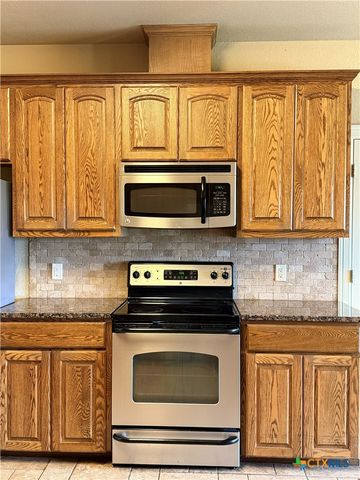256 Kimbrough, Seguin, TX 78155