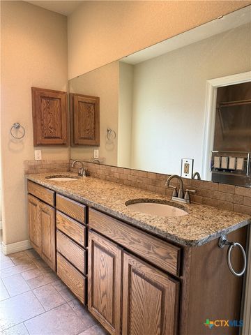 256 Kimbrough, Seguin, TX 78155