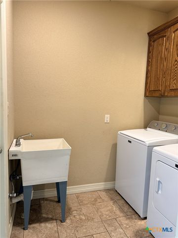 256 Kimbrough, Seguin, TX 78155