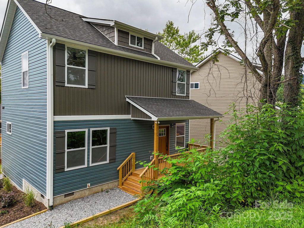 396 Deaverview Road, Asheville, NC 28806
