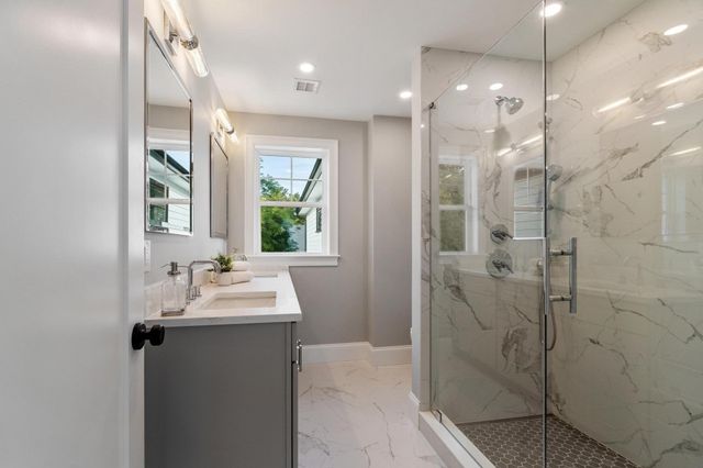 54 Cypress St. 54, Watertown, MA 02472