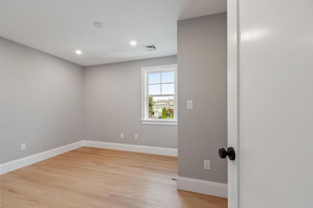 54 Cypress St. 54, Watertown, MA 02472
