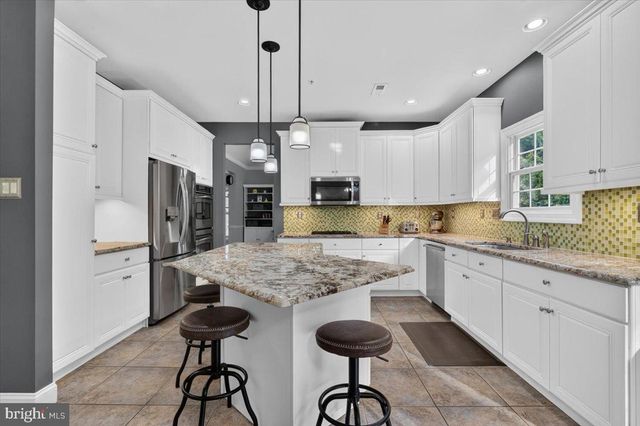 813 PRINCETON DR, Warrington, PA 18976