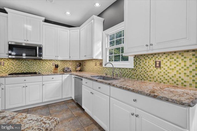 813 PRINCETON DR, Warrington, PA 18976
