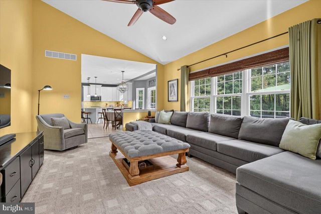 813 PRINCETON DR, Warrington, PA 18976
