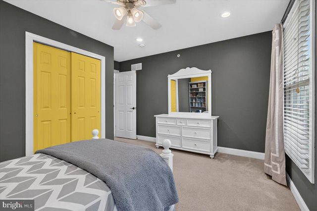 813 PRINCETON DR, Warrington, PA 18976