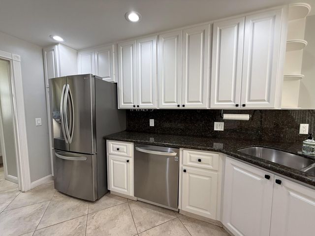 230 FORTUNA Drive, Palm Beach Gardens, FL 33410