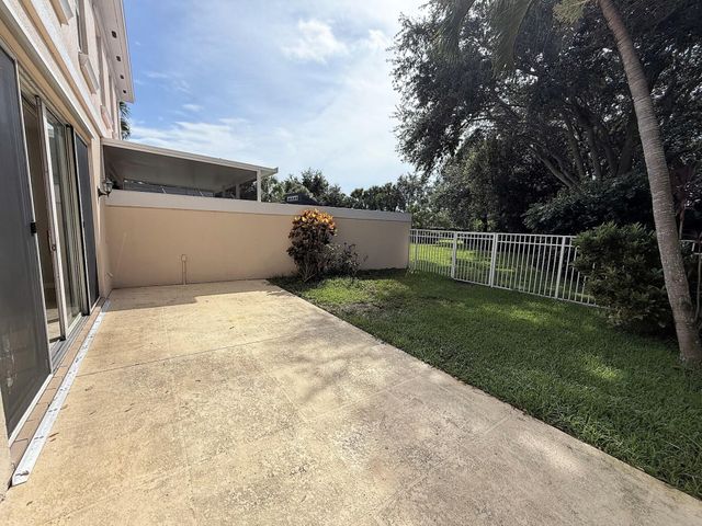 230 FORTUNA Drive, Palm Beach Gardens, FL 33410