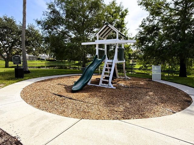 230 FORTUNA Drive, Palm Beach Gardens, FL 33410