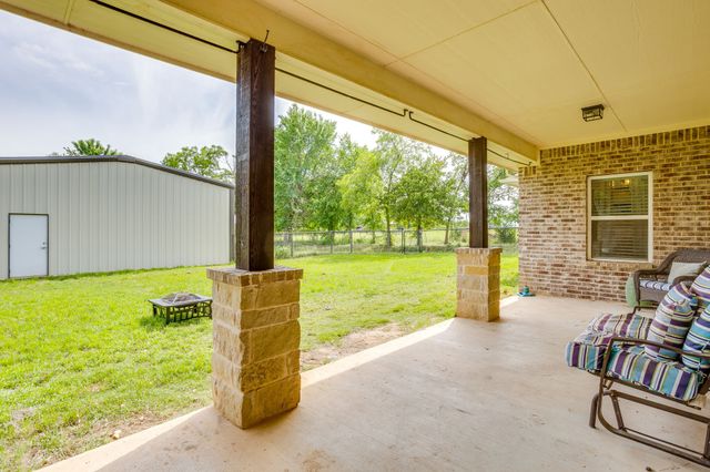 739 County Road 3696, Springtown, TX 76082