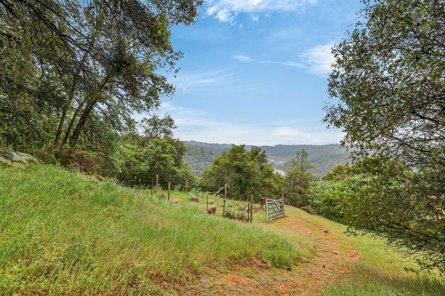 4290 Rancho Montes Dr, Placerville, CA 95667