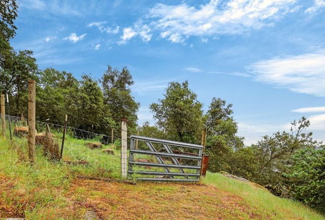 4290 Rancho Montes Dr, Placerville, CA 95667