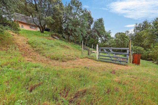 4290 Rancho Montes Dr, Placerville, CA 95667