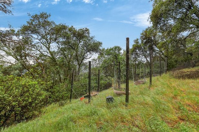4290 Rancho Montes Dr, Placerville, CA 95667