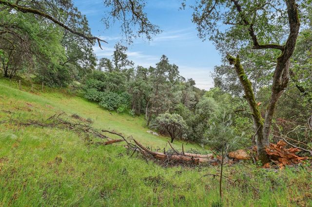 4290 Rancho Montes Dr, Placerville, CA 95667