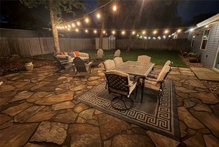 805 Clover Park Drive, Arlington, TX 76013
