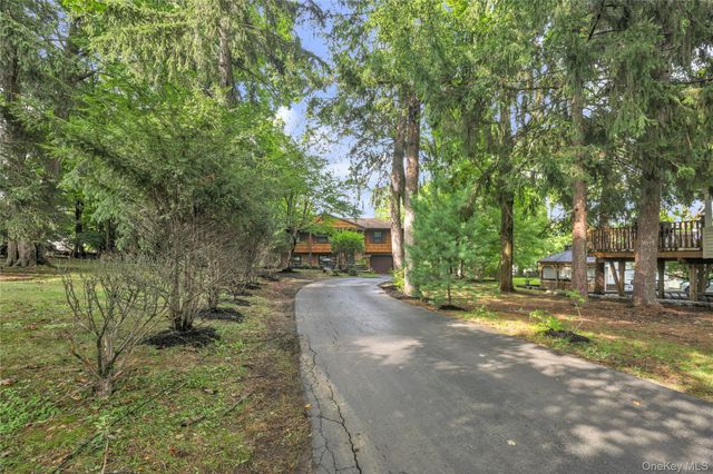 6 Arrow Lane, New City, NY 10956