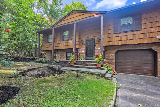 6 Arrow Lane, New City, NY 10956