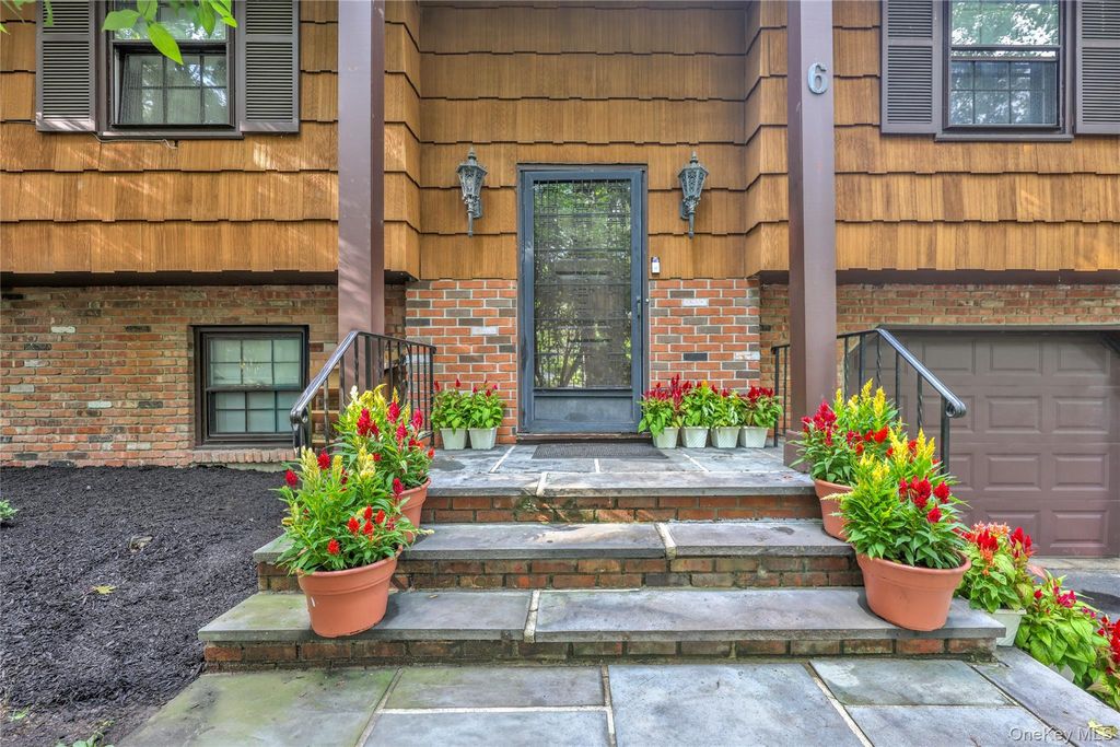 6 Arrow Lane, New City, NY 10956 — photo 2