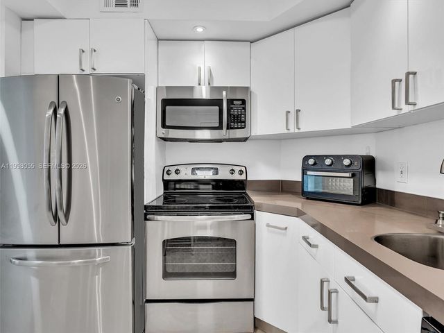 500 Bayview Drive 1132, Sunny Isles Beach, FL 33160