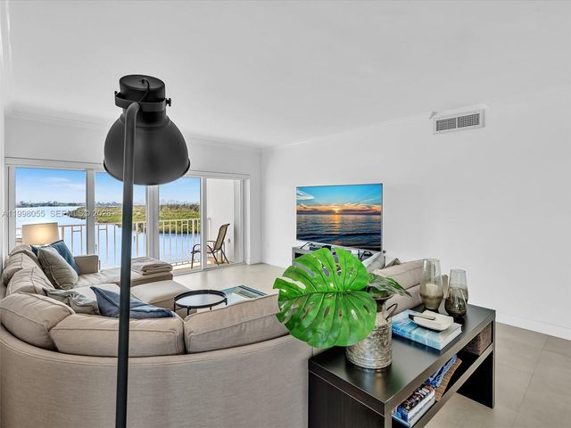 500 Bayview Drive 1132, Sunny Isles Beach, FL 33160