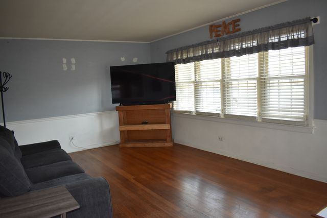 7710 W 81st Place, Bridgeview, IL 60455