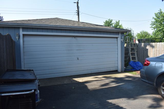 7710 W 81st Place, Bridgeview, IL 60455