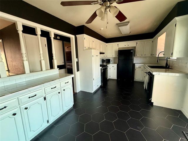 1904 S 21st Street, Chickasha, OK 73018