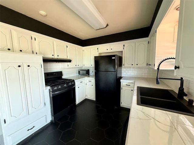 1904 S 21st Street, Chickasha, OK 73018