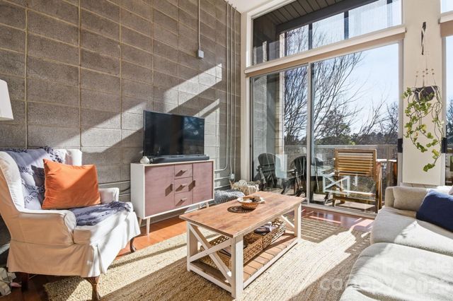 2116 McClintock Road 123, Charlotte, NC 28205