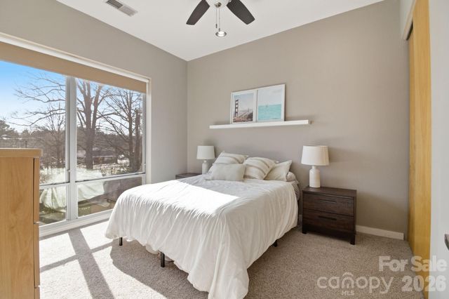 2116 McClintock Road 123, Charlotte, NC 28205