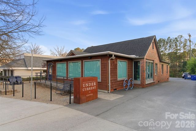 2116 McClintock Road 123, Charlotte, NC 28205