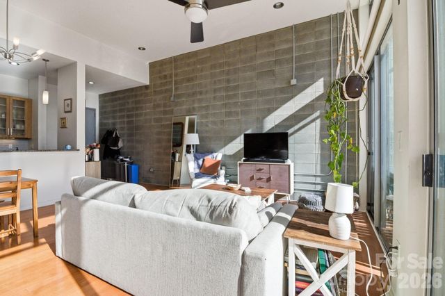 2116 McClintock Road 123, Charlotte, NC 28205