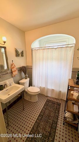 1444 Eastover Drive, Jackson, MS 39211