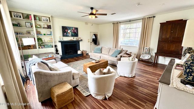 1444 Eastover Drive, Jackson, MS 39211