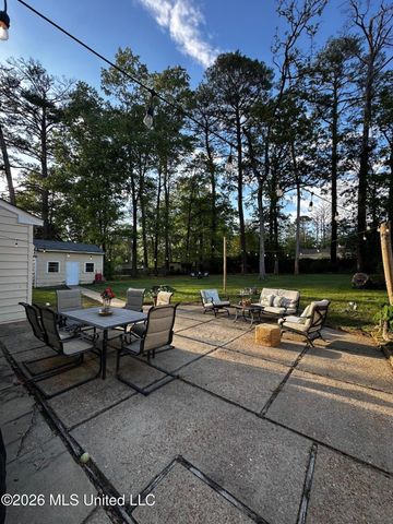 1444 Eastover Drive, Jackson, MS 39211