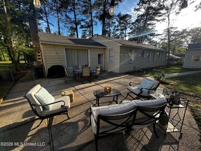 1444 Eastover Drive, Jackson, MS 39211