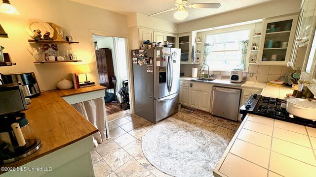 1444 Eastover Drive, Jackson, MS 39211