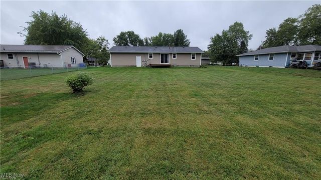 1829 Sunline Drive, Suffield, OH 44260