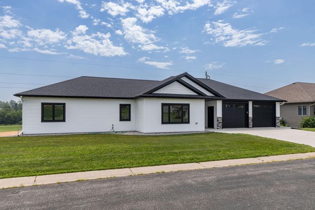 416 Brubaker Drive, Saint Charles, MN 55972