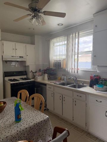524 Lehigh St, Hillside Twp., NJ 07205
