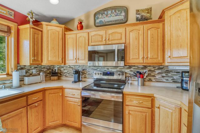 4427 10th Street N, Fargo, ND 58102