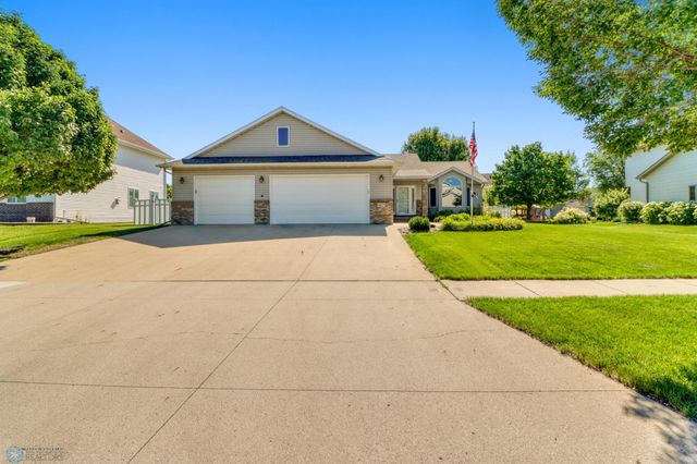 4427 10th Street N, Fargo, ND 58102