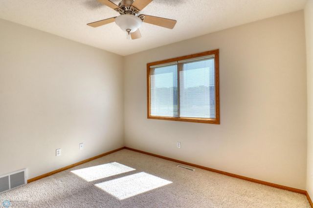 4427 10th Street N, Fargo, ND 58102