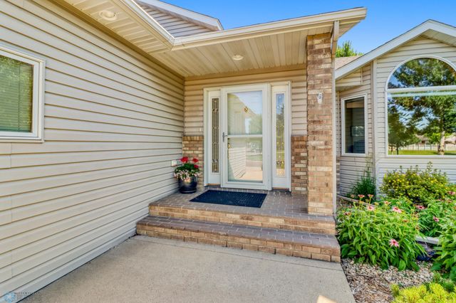 4427 10th Street N, Fargo, ND 58102