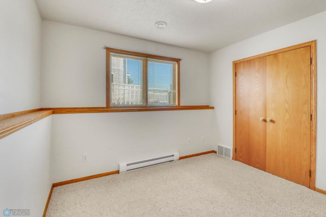 4427 10th Street N, Fargo, ND 58102