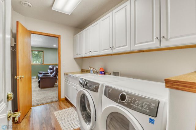4427 10th Street N, Fargo, ND 58102