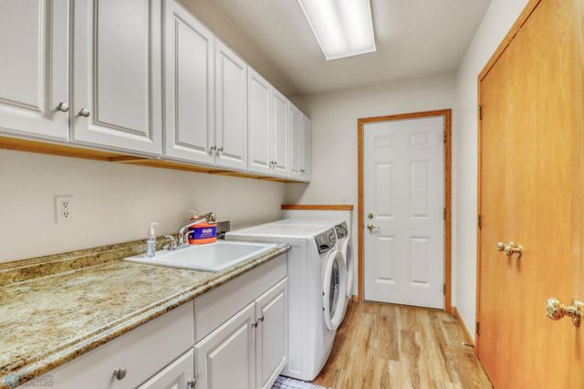 4427 10th Street N, Fargo, ND 58102