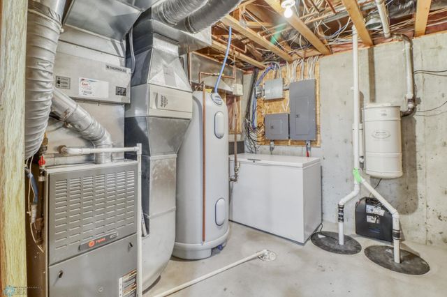 4427 10th Street N, Fargo, ND 58102