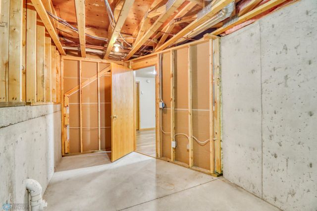 4427 10th Street N, Fargo, ND 58102